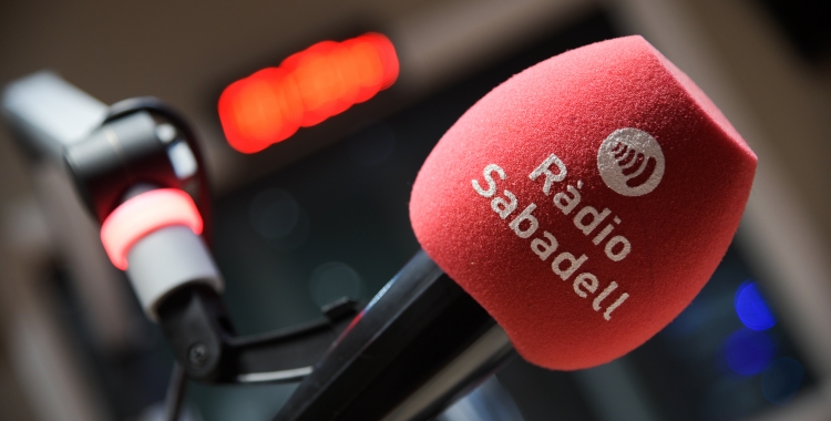 Un micròfon de Ràdio Sabadell | Roger Benet